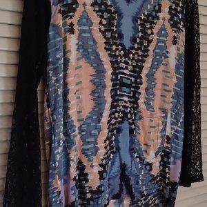 New Laguna Rose brand Top in size small with black lace sleeves and lace in back